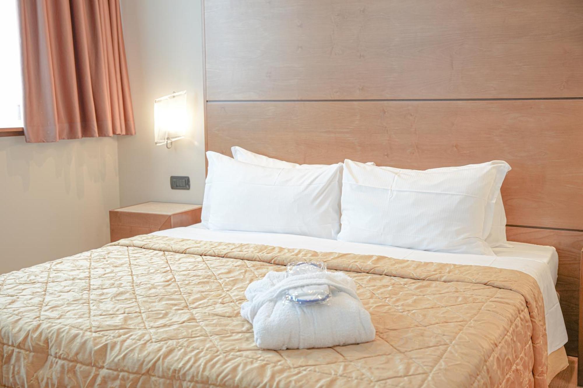 Hotel Europa Reggio nell'Emilia Esterno foto